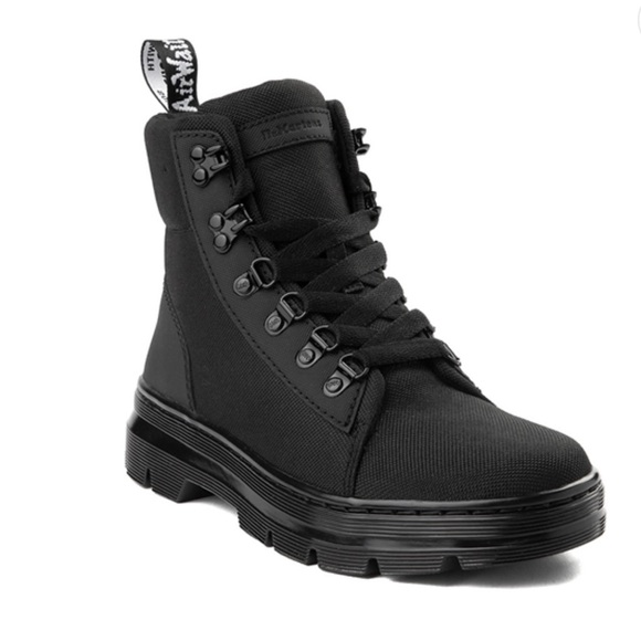 Dr. Martens Women’s Combs Boot in Black NIB (No Lid) Sz 9 Ret $109.99 - Picture 1 of 12